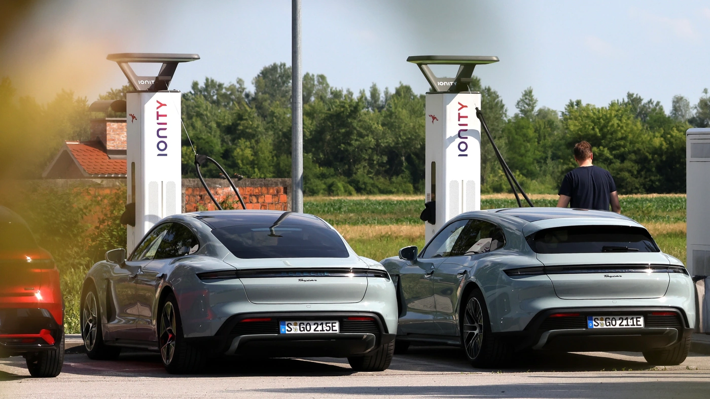 Punto de carga para vehiculos electricos - Porsche Taycan