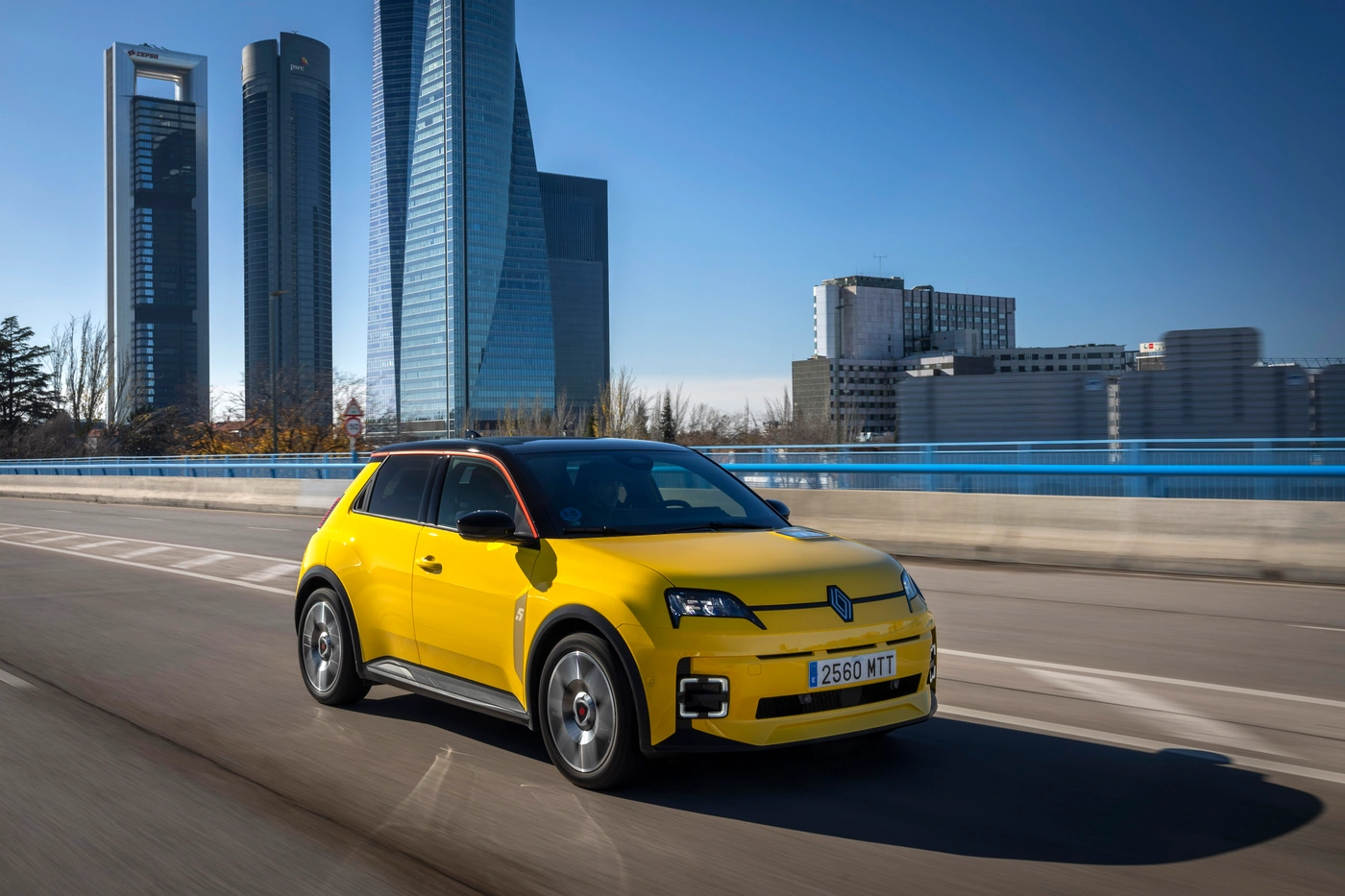Renault 5 eléctrico cuarto eléctrico más vendido en España en 2025