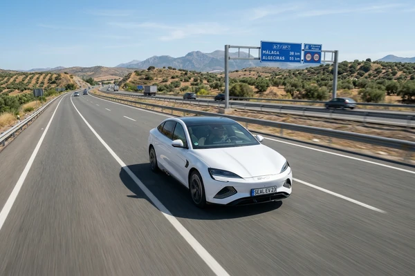 ¿Cuántos km hace realmente el BYD Seal a 120 km/h?