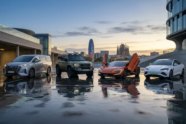 BYD en España: Denza, Yangwang y Fang Cheng Bao, las otras marcas del grupo