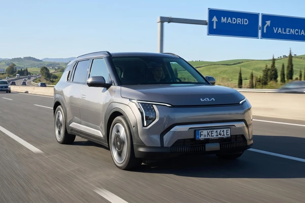¿Qué autonomía medida tiene el Kia EV3 en autopista y ciudad?