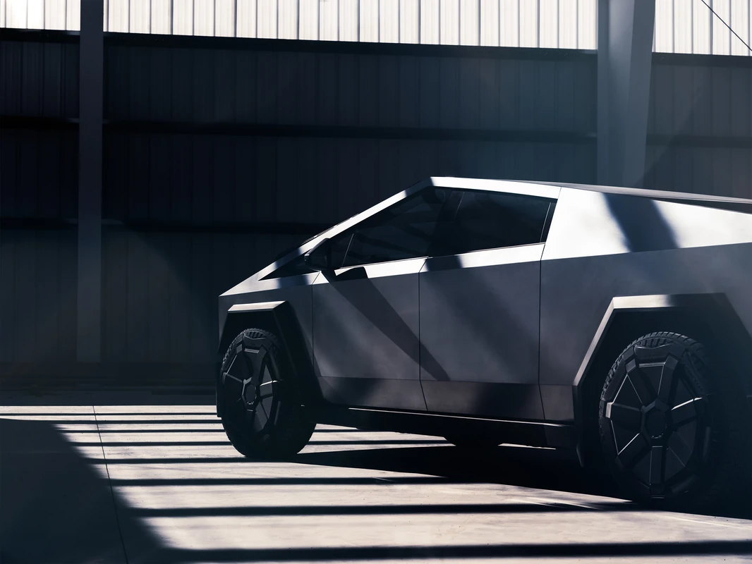 El Cybertruck de Tesla no llegará a España en 2026