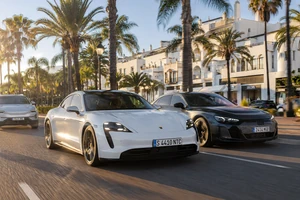 Coches eléctricos grandes y premium: opciones de más de 4,9 metros