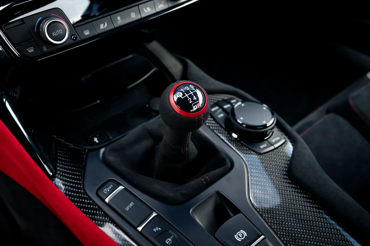 Cambio manual del Toyota Supra GR