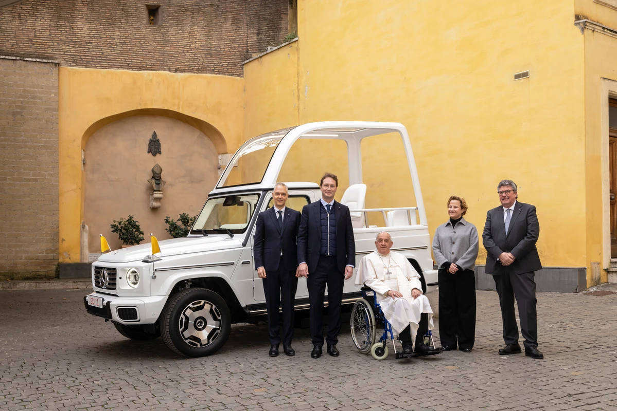 Mercedes Benz G 580 papamóvil 100% eléctrico