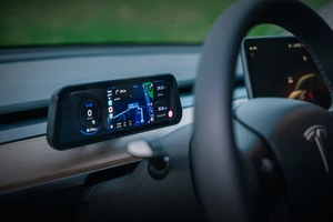 Dashboard para Tesla Model 3 y Model Y: el cuadro de instrumentos que no traen de fábrica