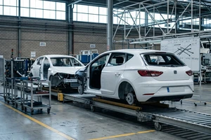 La industria europea del coche ya no marca el ritmo: por qué corrige cada vez más sobre la marcha