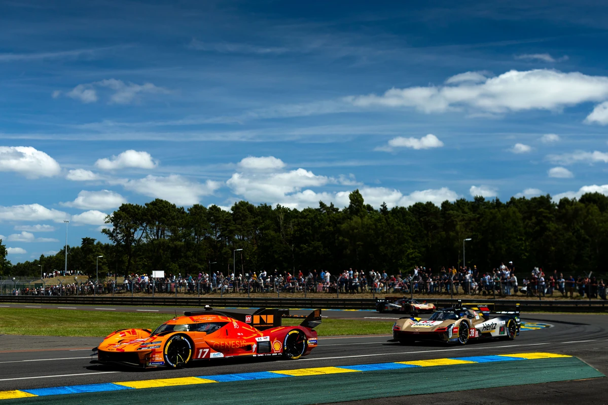 Genesis Magma Racing en las 24 horas de leMans