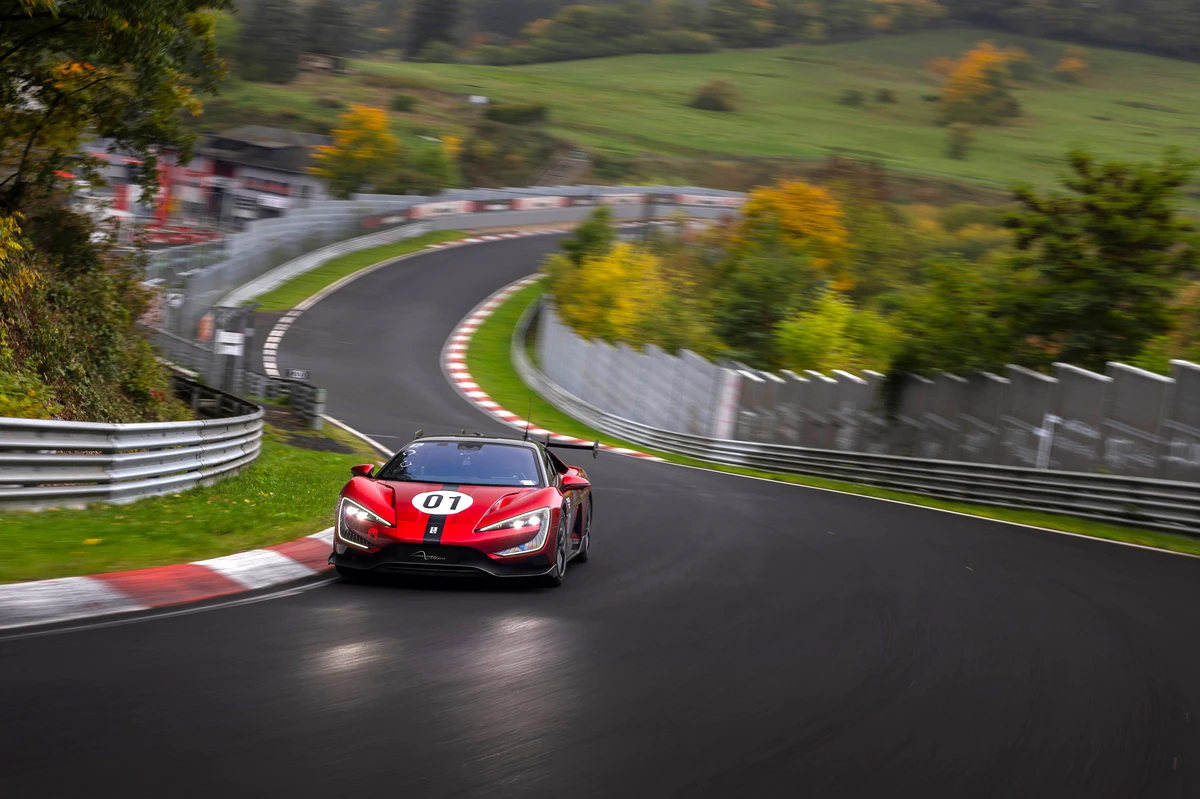 YANGWANG U9 en el circuito de Nürburgring