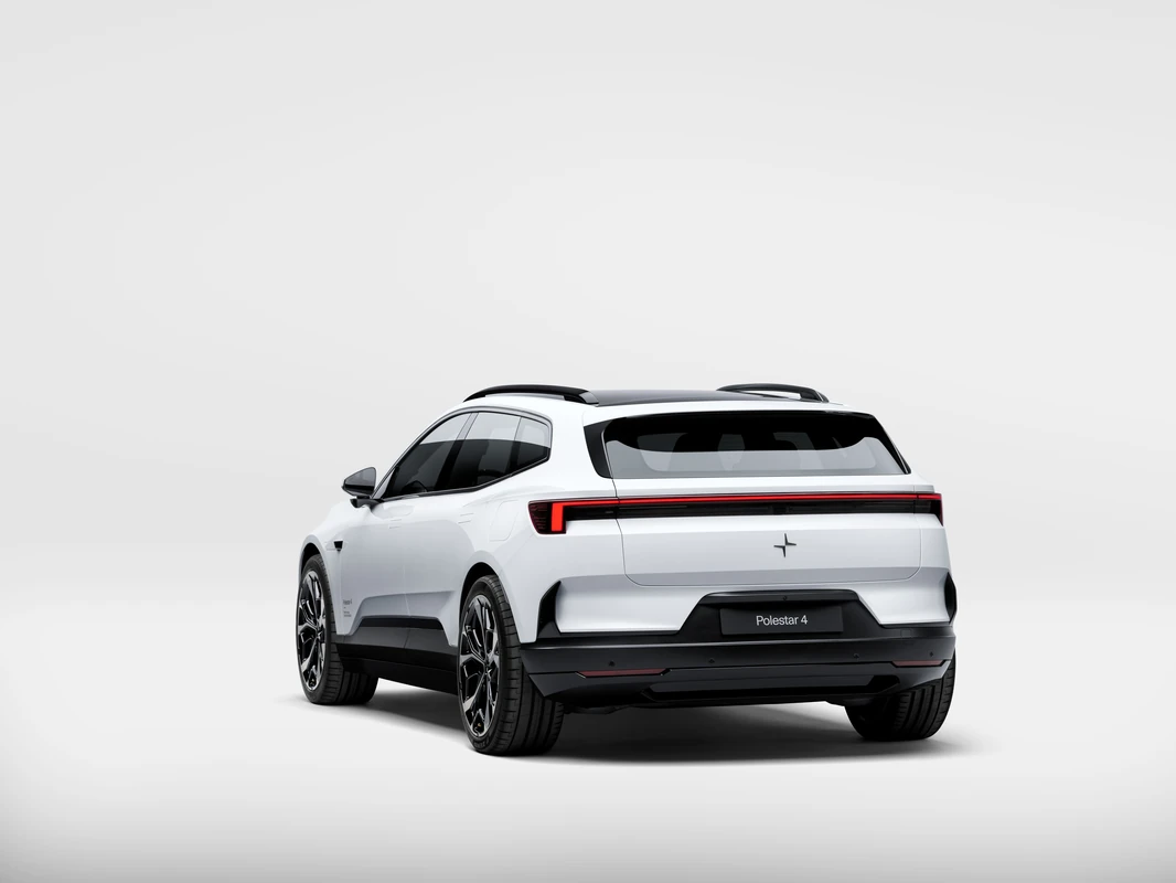 Polestar 4 SUV trasera