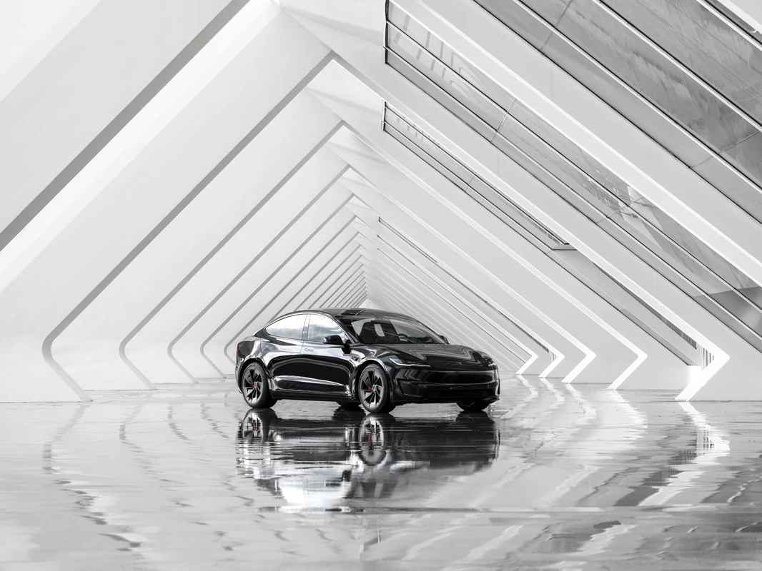 El plan maestro de Tesla de 2006: empezar por arriba y bajar de precio