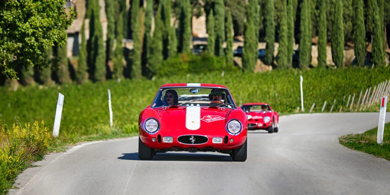 Imágen de fondo para las especificaciones del modelo Luce de Ferrari