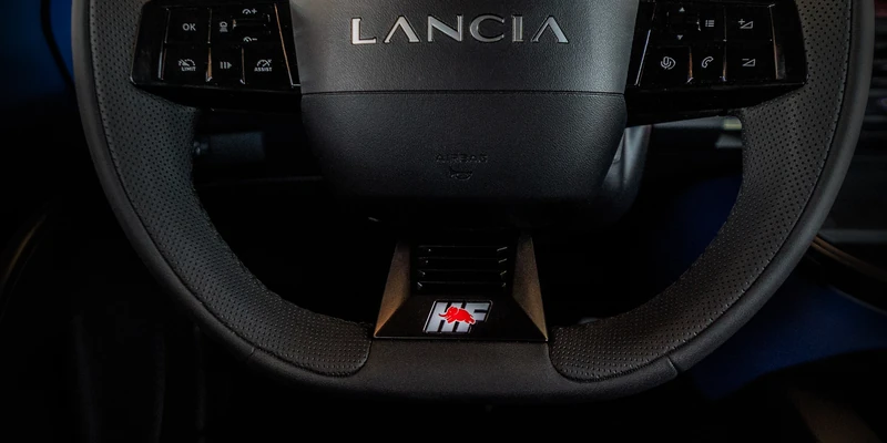 Carga Lancia Ypsilon LX