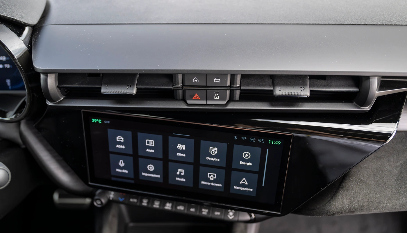 Alfa Romeo Junior Elettrica - Interior Pantalla Central