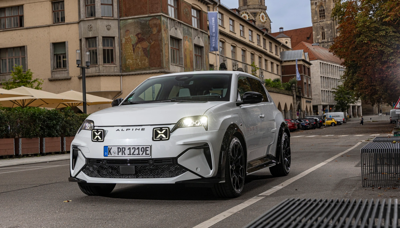 Alpine A290 - Contexto Entorno Real Contexto Conduciendo Exterior Frontal Izquierda