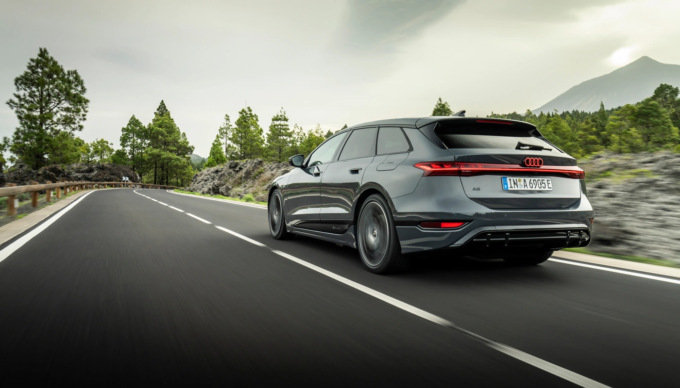 Audi A6 Avant E Tron - Contexto Entorno Real Contexto Conduciendo Exterior Trasera Derecha