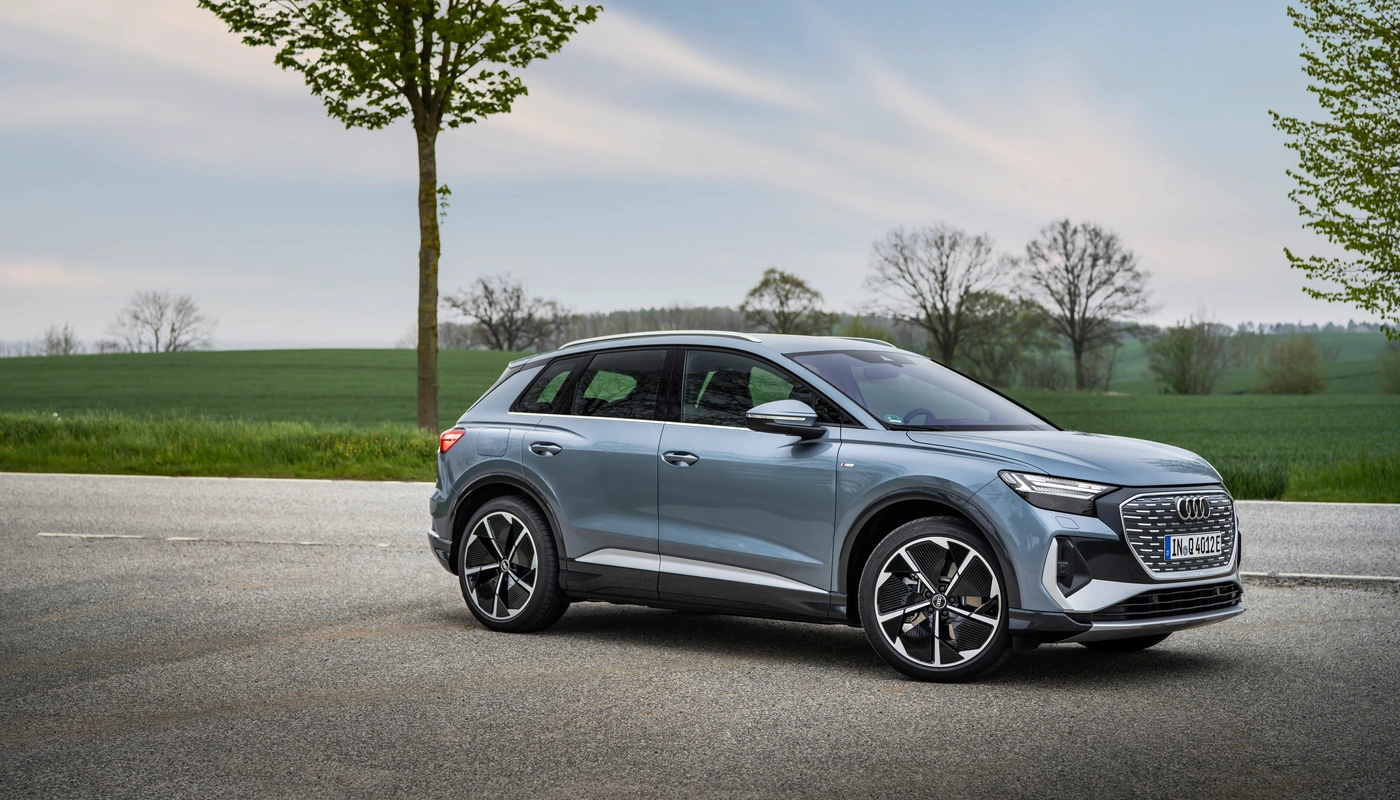 Audi Q4 E Tron - Contexto Entorno Real Contexto Aparcado Exterior Lateral Derecha