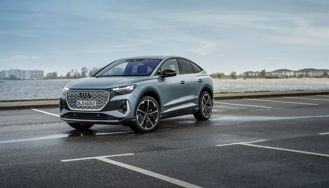 Audi Q4 Sportback E Tron - Contexto Entorno Real Contexto Aparcado Exterior Frontal Izquierda