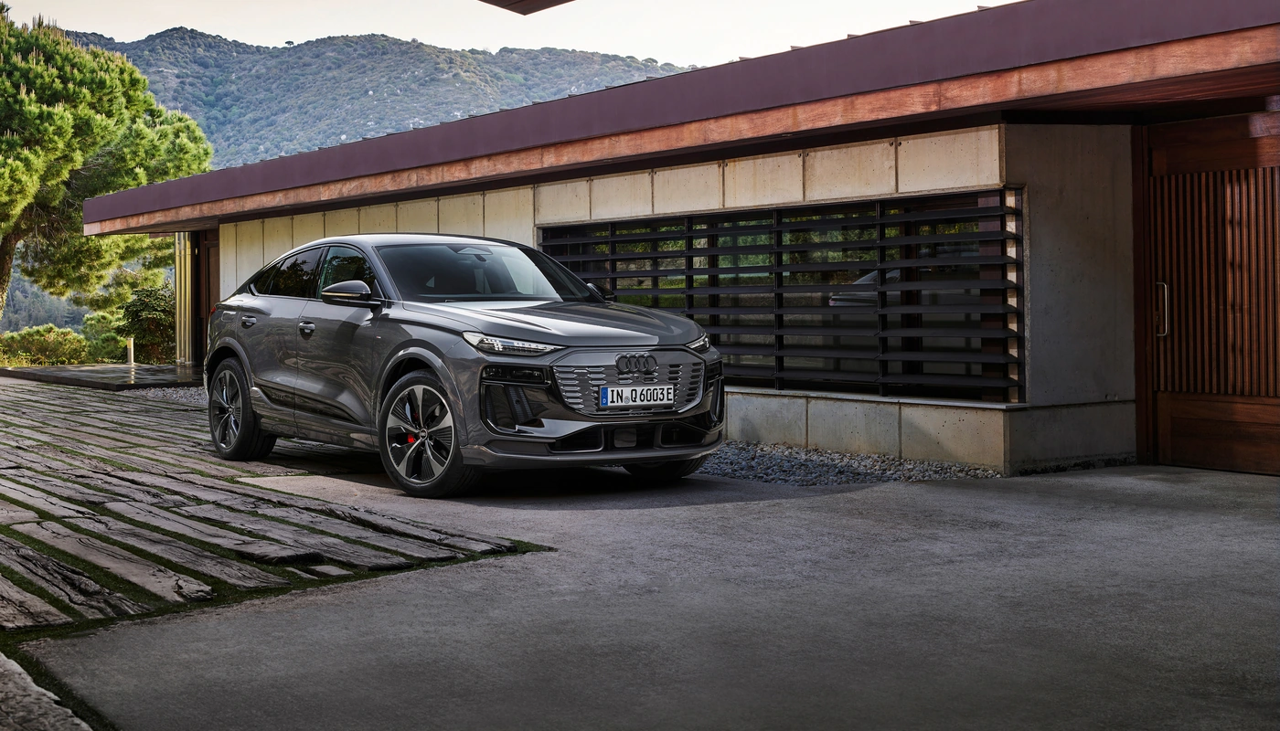 Audi Q6 Sportback E Tron - Contexto Entorno Real Contexto Aparcado Exterior Frontal Derecha