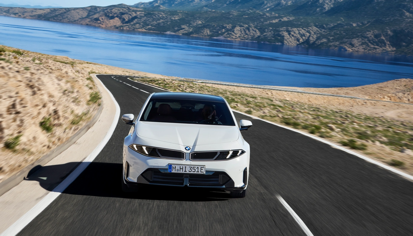 Bmw I3 - Contexto Entorno Real Contexto Conduciendo Exterior Frontal