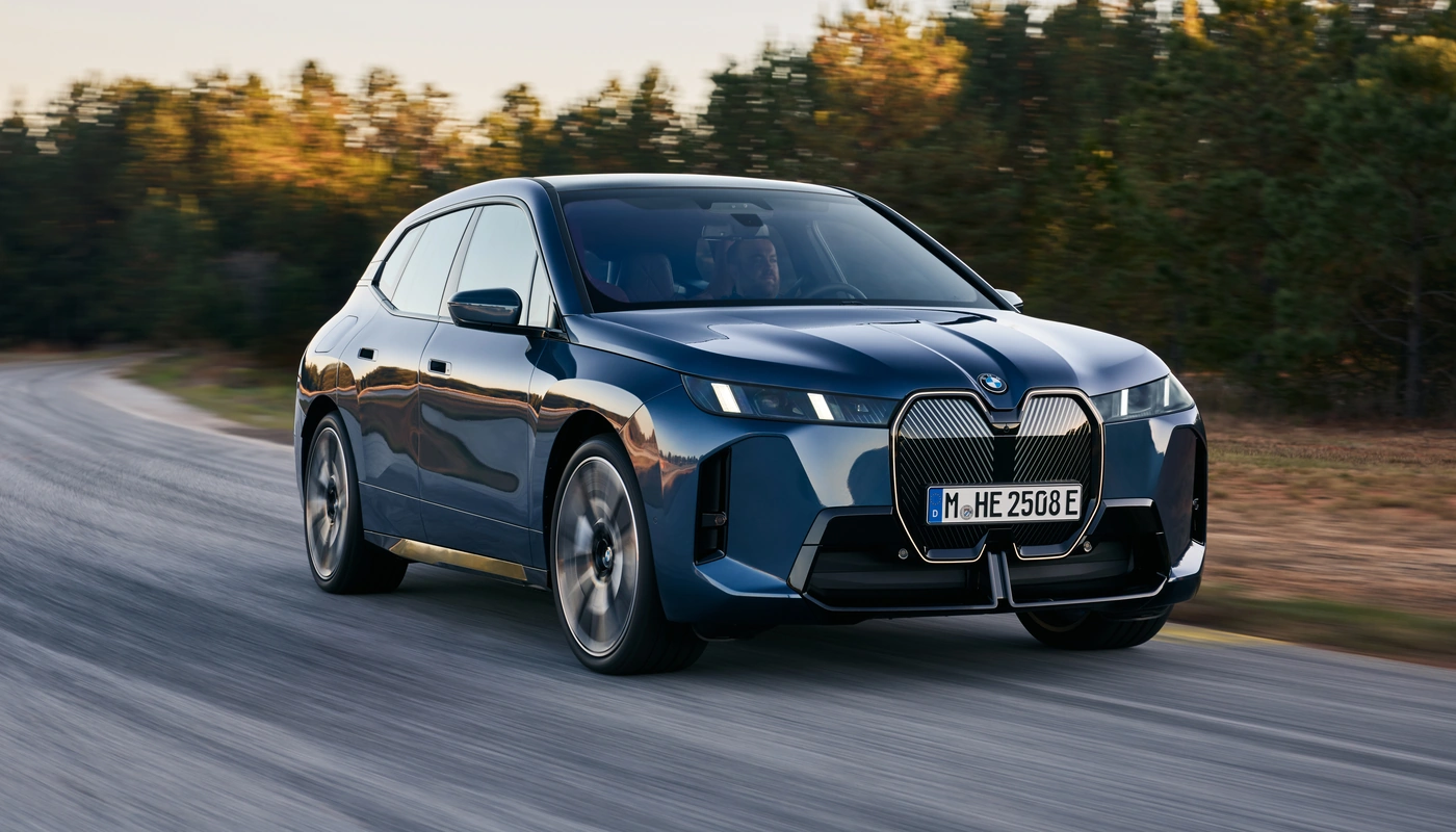 Bmw Ix - Contexto Entorno Real Contexto Conduciendo Exterior Frontal Derecha