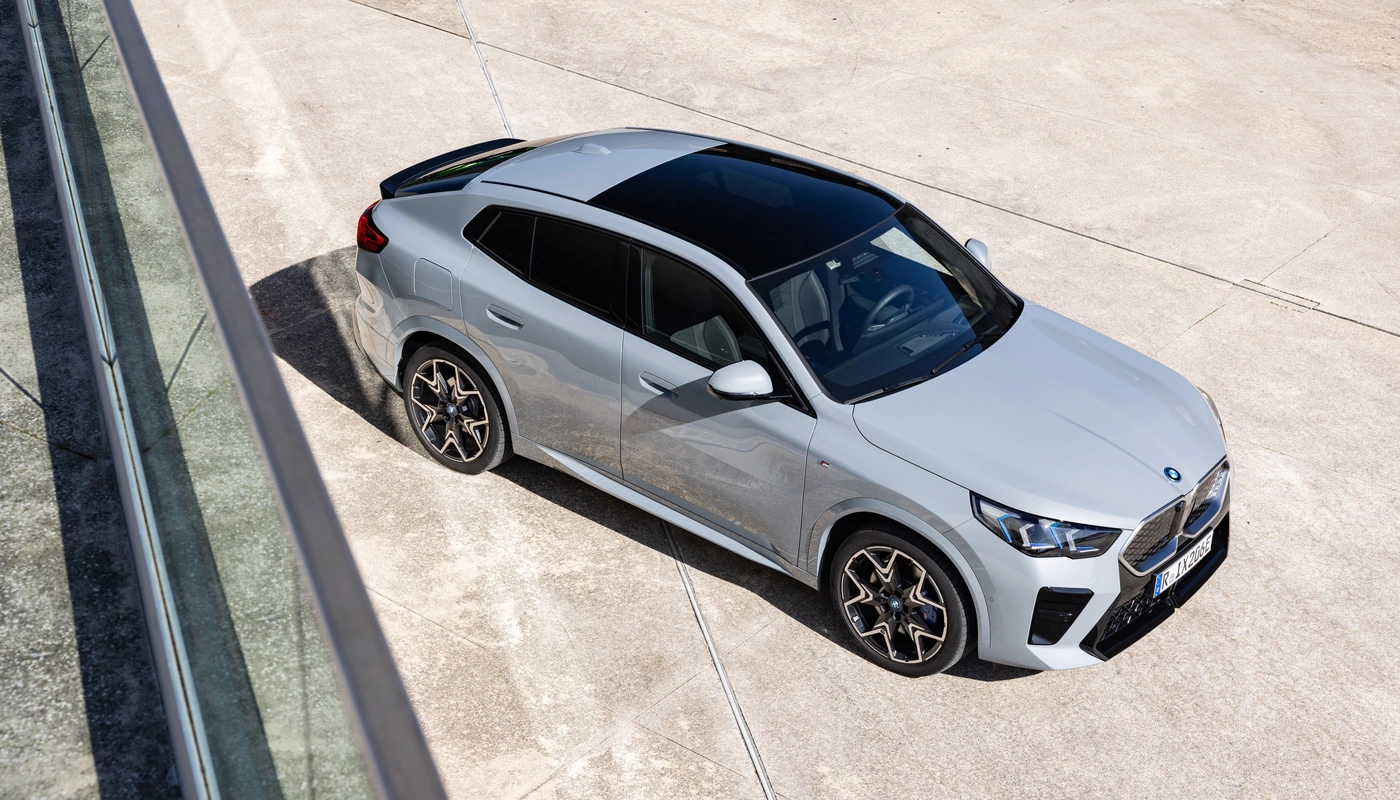 Bmw Ix2 - Contexto Entorno Real Contexto Aparcado Exterior Frontal Derecha Exterior Superior