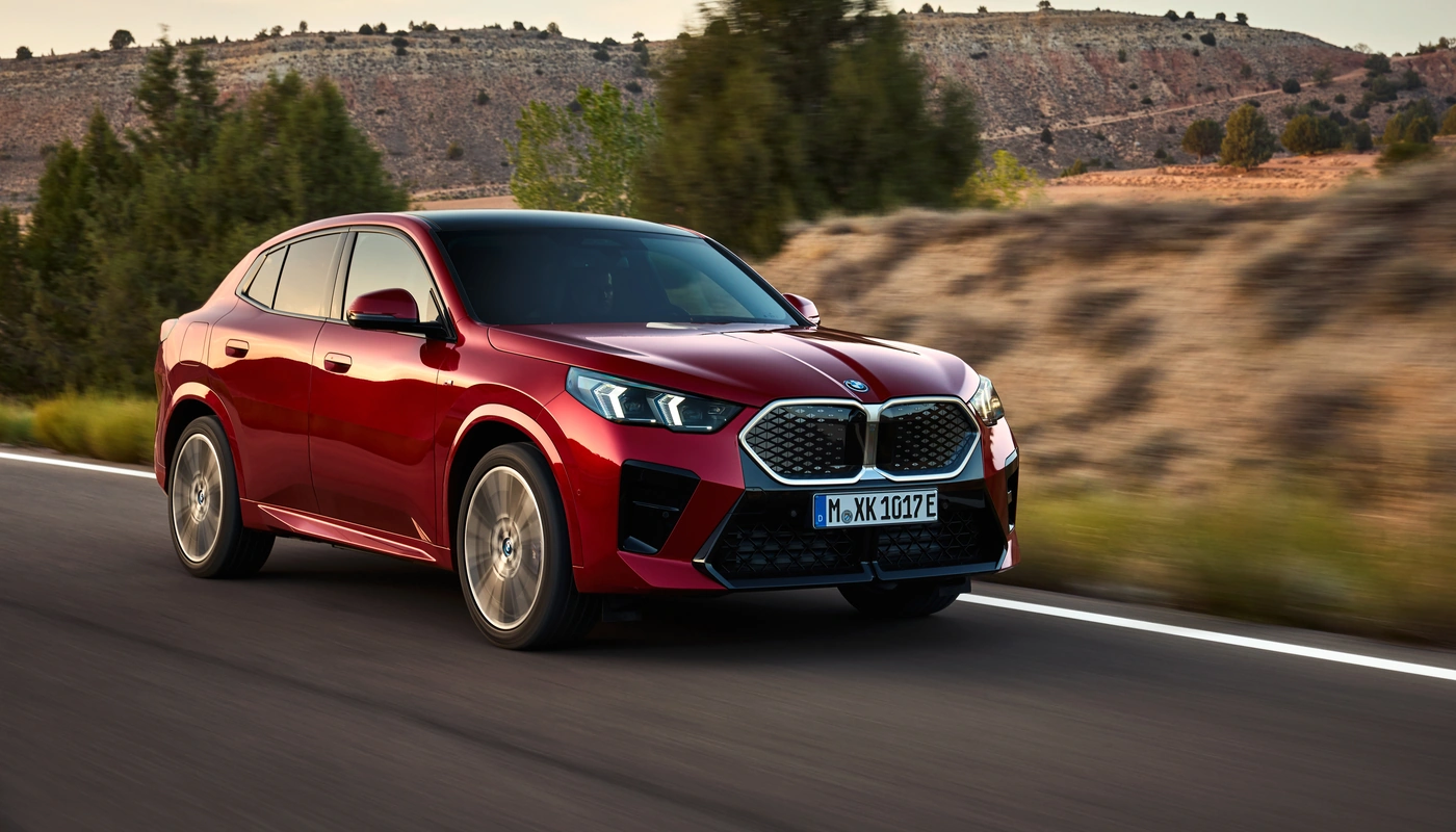 Bmw Ix2 - Contexto Entorno Real Contexto Conduciendo Exterior Frontal Derecha