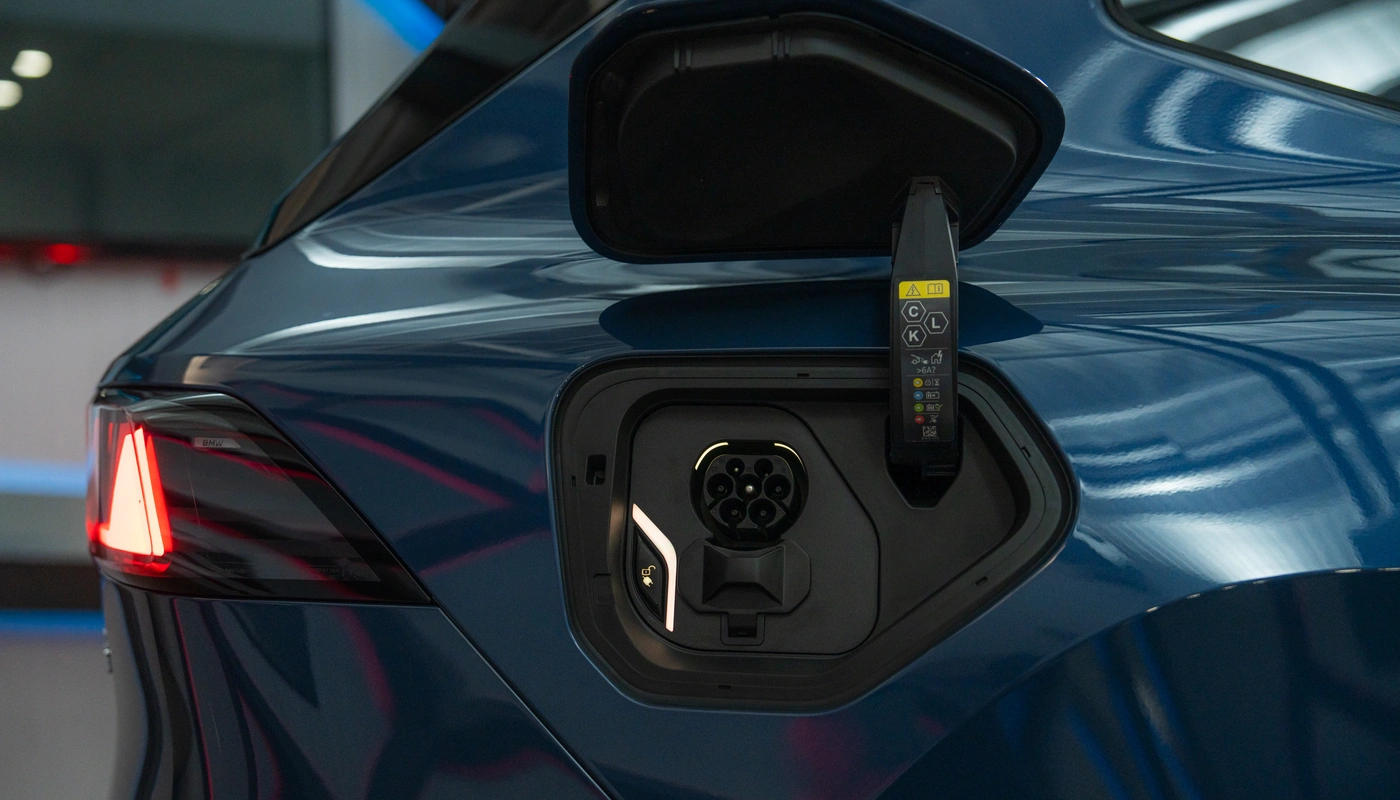 Bmw Ix3 - Carga Puerto Abierto