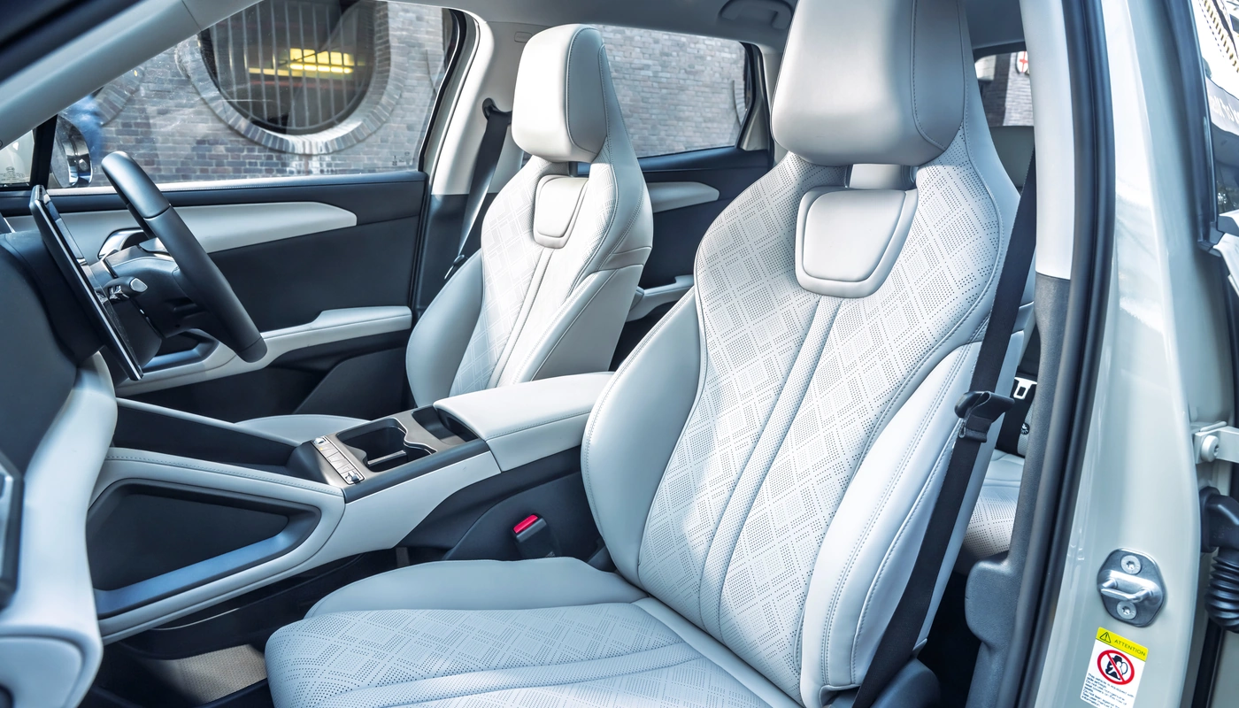 Byd Atto 2 - Interior Asientos Delanteros