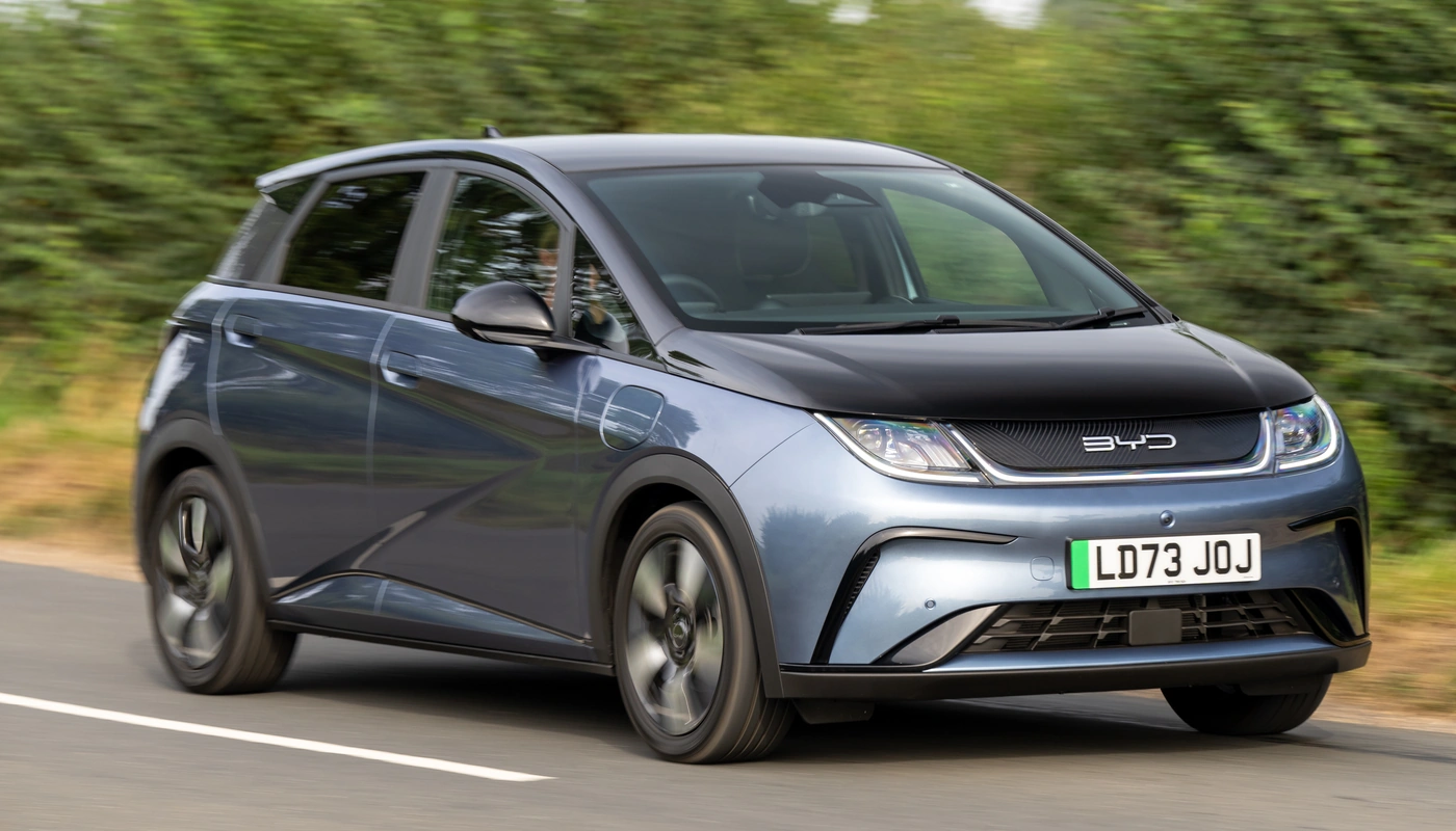 Byd Dolphin - Contexto Entorno Real Contexto Conduciendo Exterior Frontal Derecha