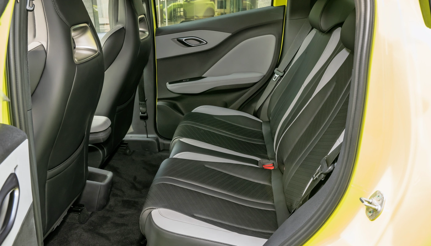 Byd Dolphin Surf - Interior Asientos Traseros