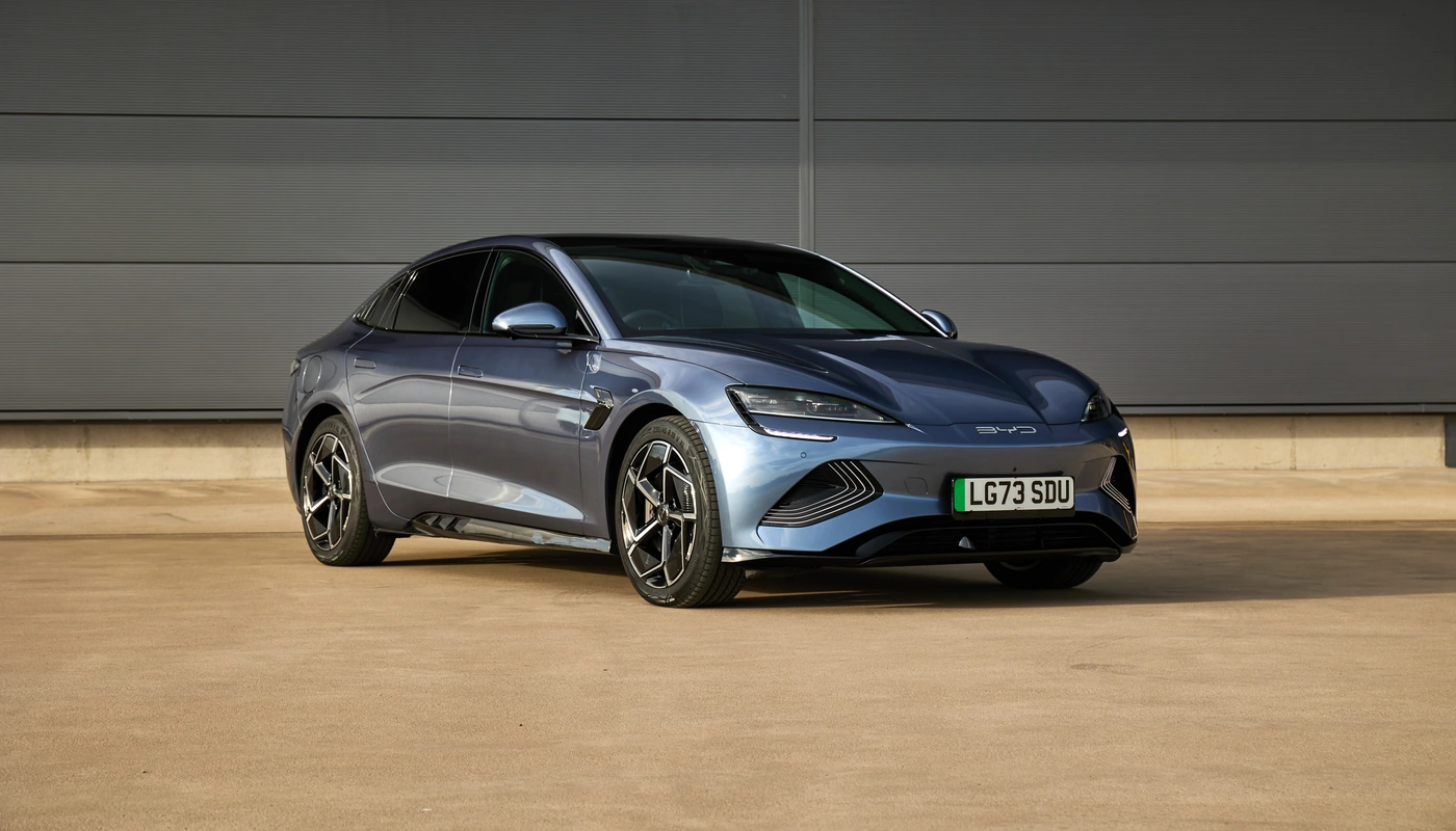 Byd Seal - Contexto Entorno Real Contexto Aparcado Exterior Frontal Derecha