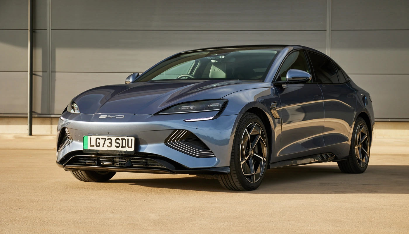 Byd Seal - Contexto Entorno Real Contexto Aparcado Exterior Frontal Izquierda