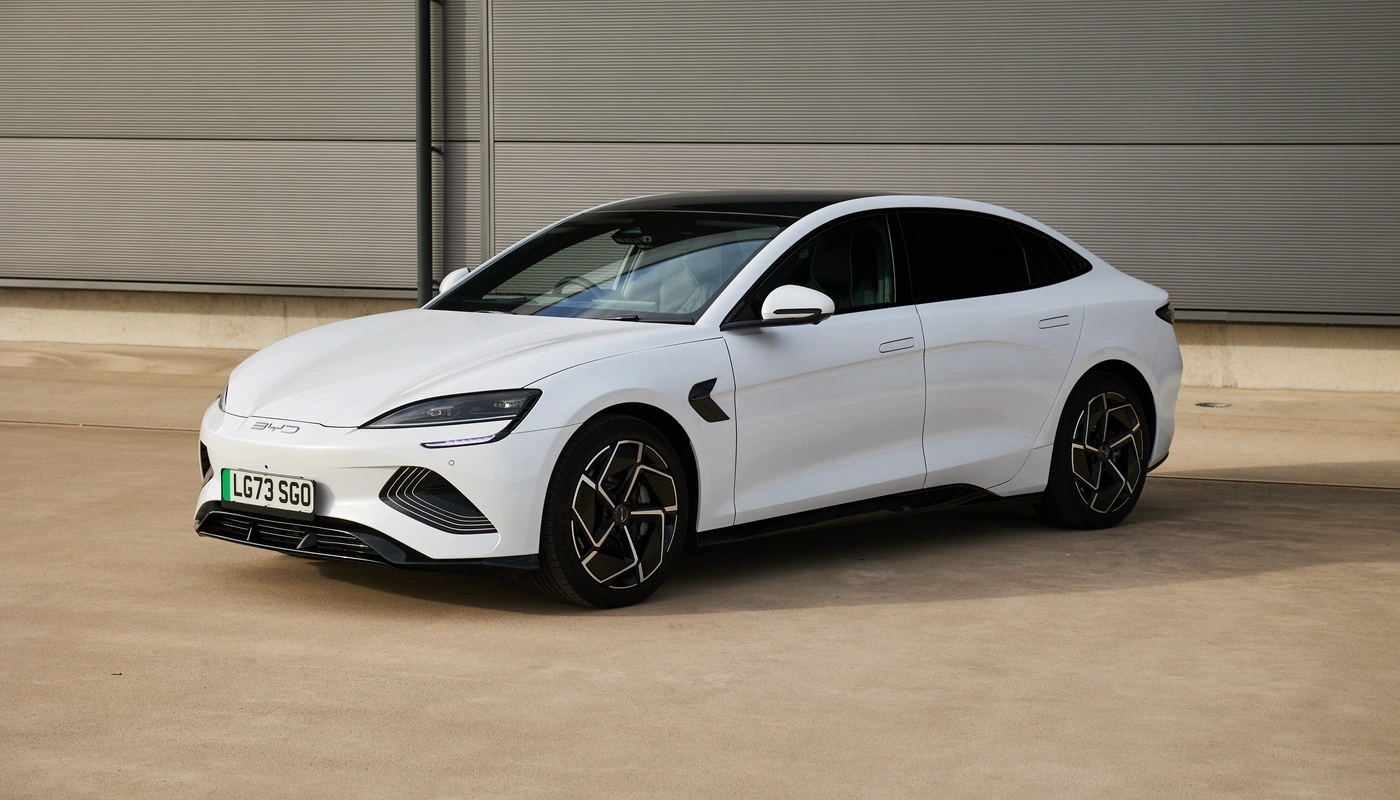 Byd Seal - Contexto Entorno Real Contexto Aparcado Exterior Frontal Izquierda