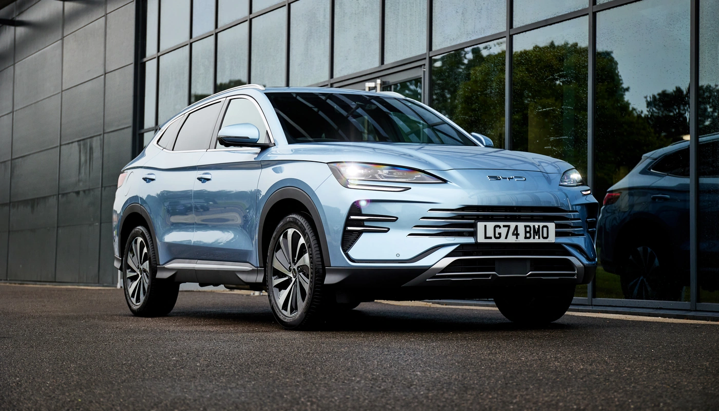 Byd Seal U - Contexto Aparcado Exterior Frontal Derecha Exterior Trasera Derecha