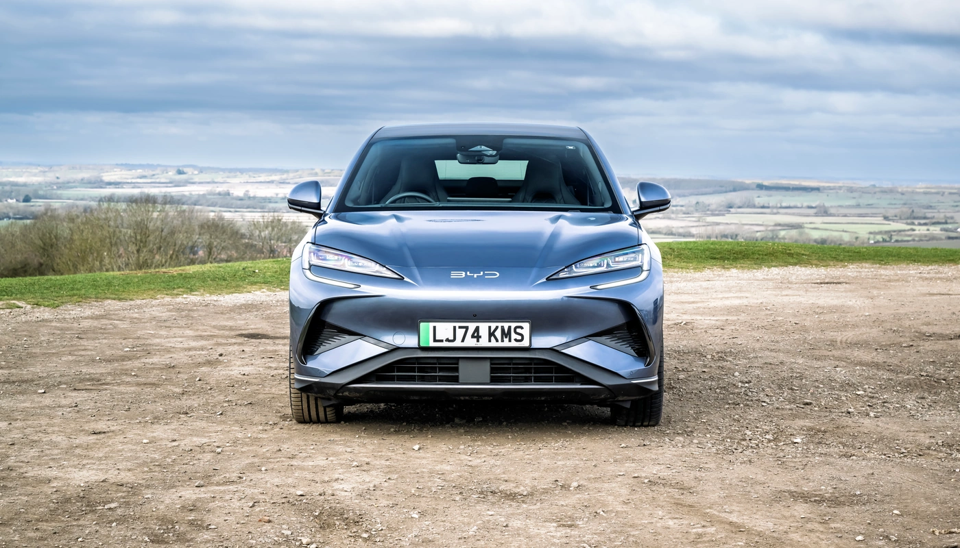 Byd Sealion 7 - Contexto Entorno Real Contexto Aparcado Exterior Frontal