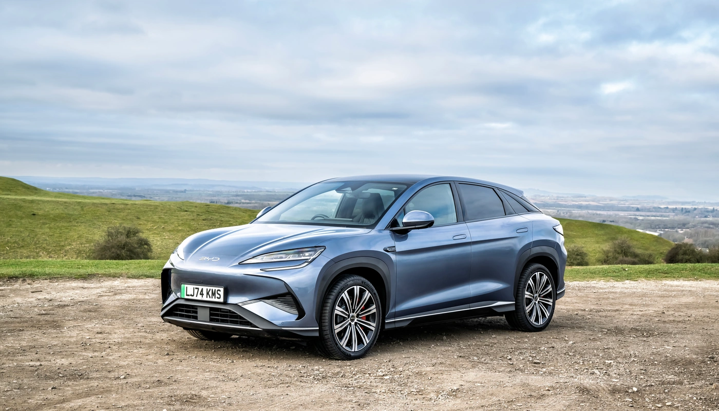 Byd Sealion 7 - Contexto Entorno Real Contexto Aparcado Exterior Frontal Izquierda