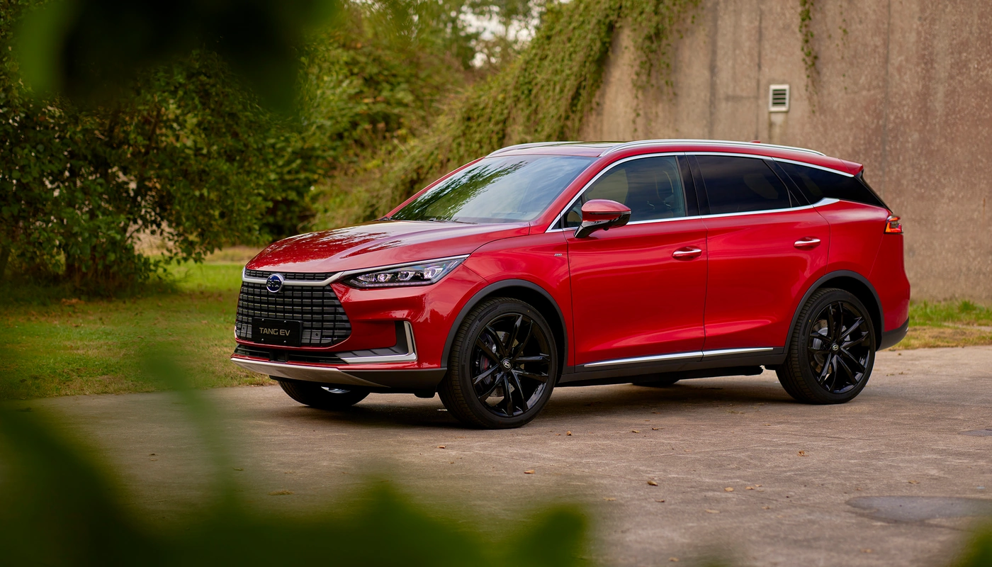 Byd Tang - Contexto Entorno Real Contexto Aparcado Exterior Lateral Izquierda