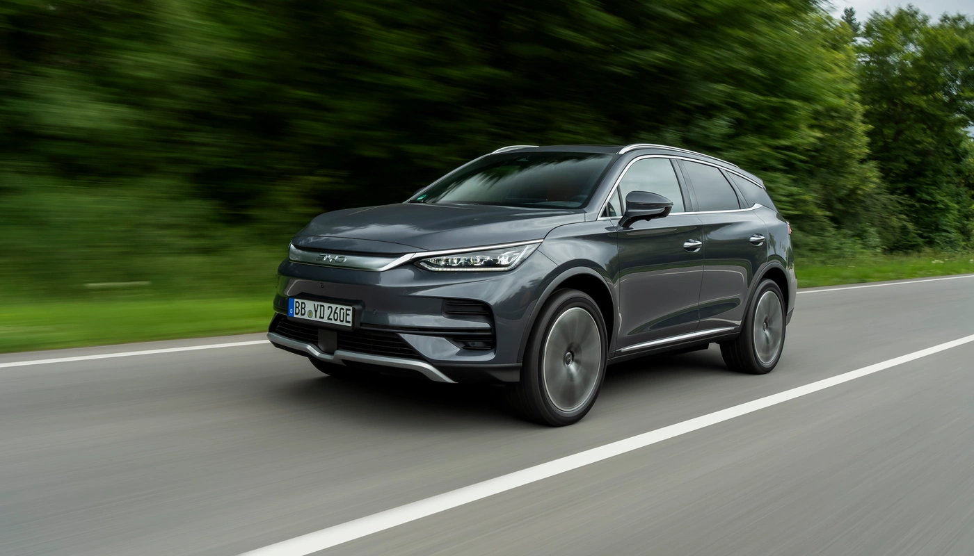 Byd Tang - Contexto Entorno Real Contexto Conduciendo Exterior Frontal Izquierda