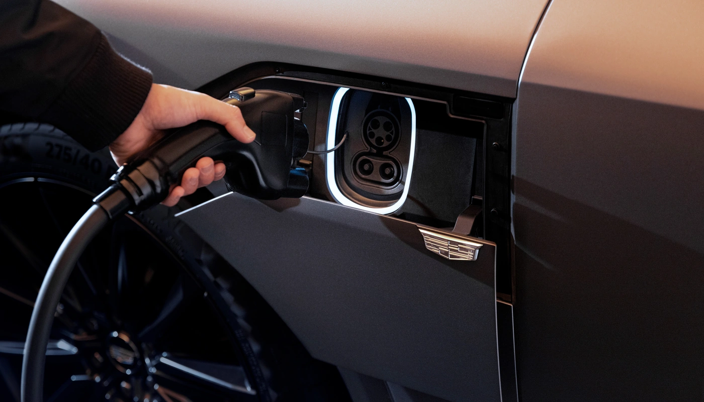 Cadillac Lyriq - Carga Puerto Abierto Carga Puerto Y Cable