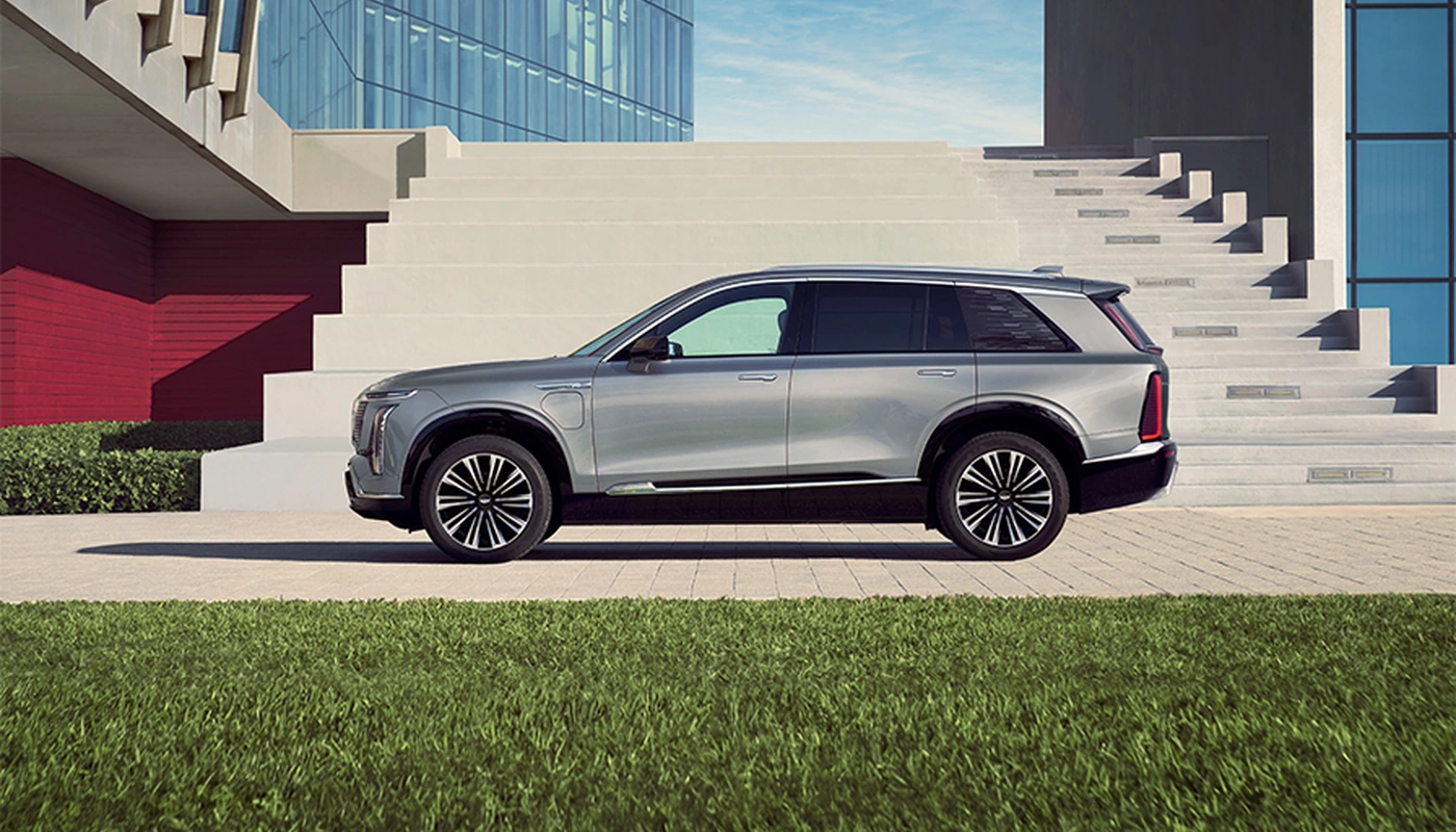 Cadillac Vistiq - Contexto Entorno Real Contexto Aparcado Exterior Lateral Izquierda