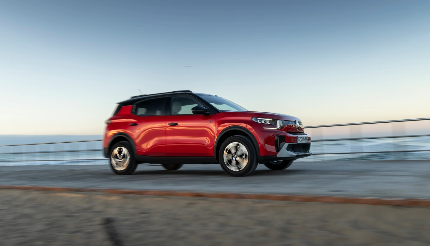 Citroen E C3 Aircross - Contexto Entorno Real Contexto Conduciendo Exterior Lateral Derecha