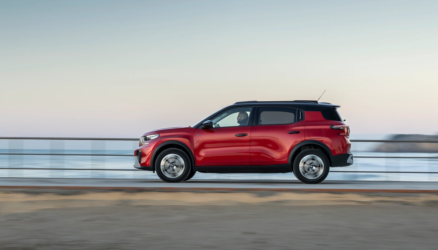 Citroen E C3 Aircross - Contexto Entorno Real Contexto Conduciendo Exterior Lateral Izquierda