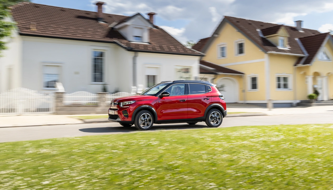 Citroen E C3 - Contexto Entorno Real Contexto Conduciendo Exterior Lateral Izquierda