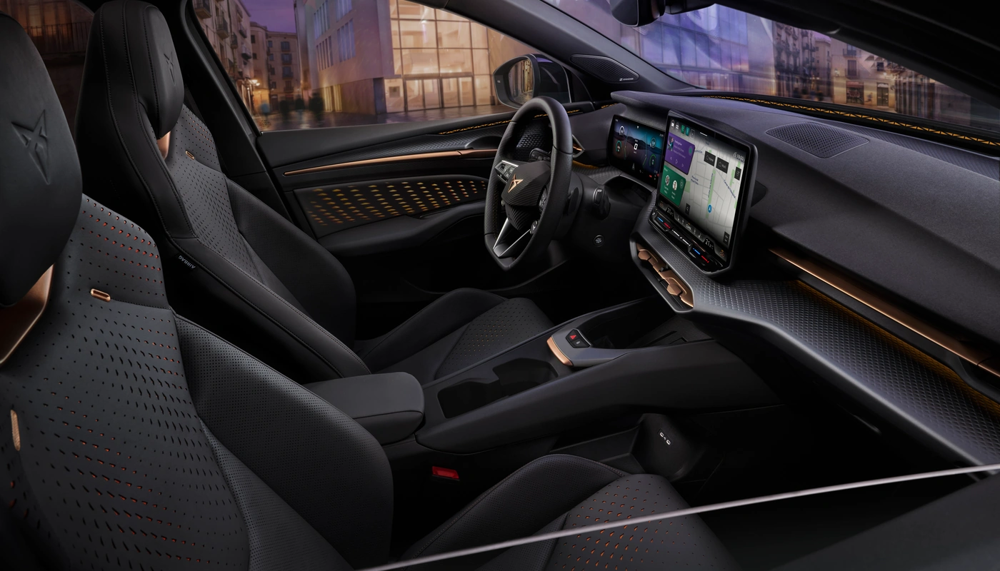 Cupra Raval - Interior Salpicadero Interior Asientos Delanteros Interior Volante