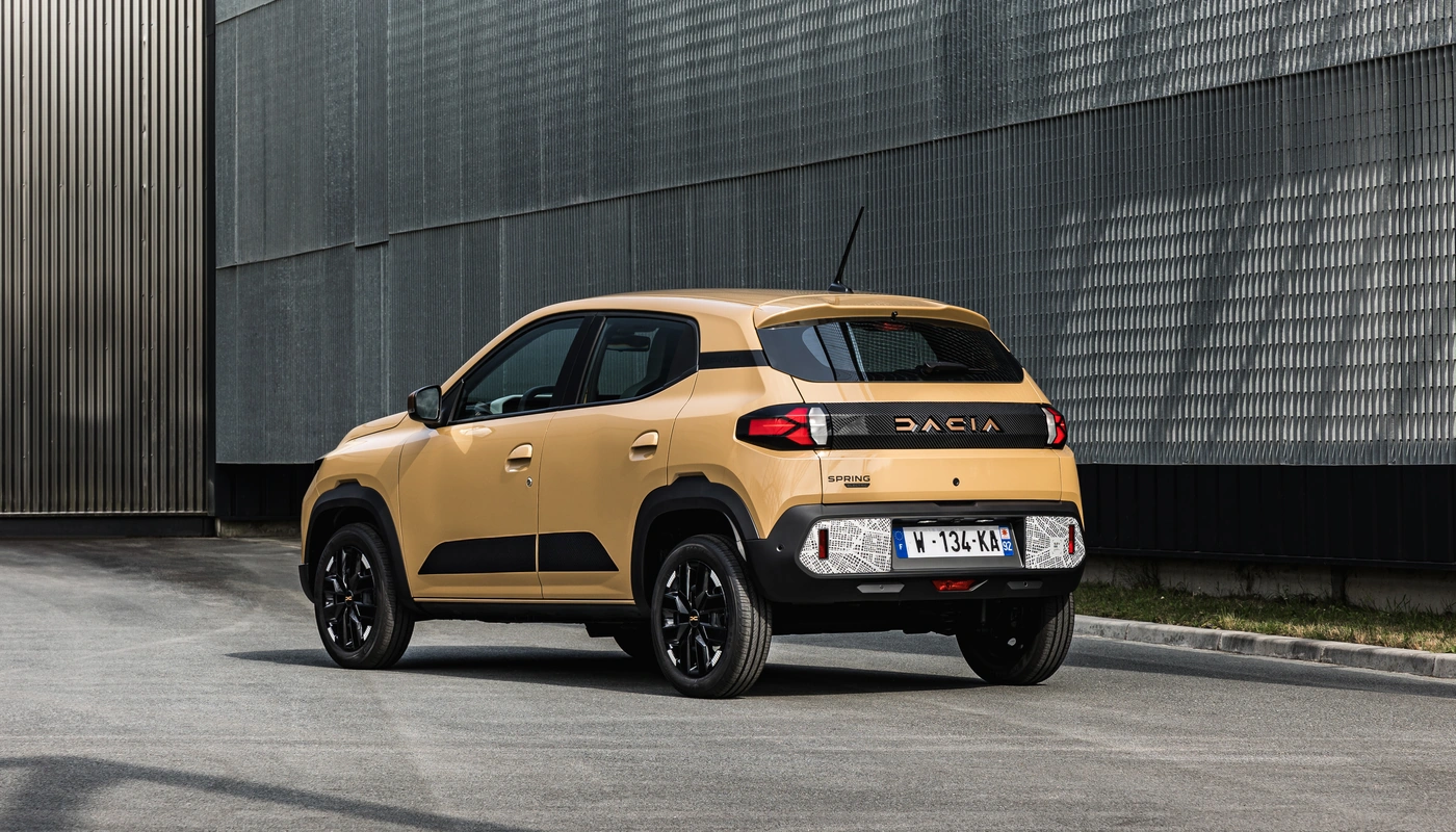 Dacia Spring - Contexto Entorno Real Contexto Aparcado Exterior Trasera Derecha
