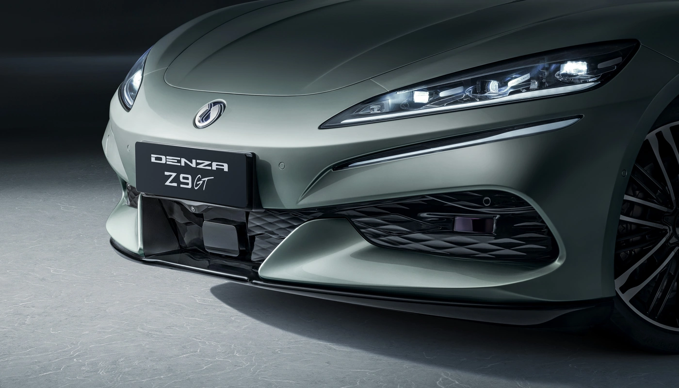 Denza Z9gt - Contexto Estudio Exterior Detalle