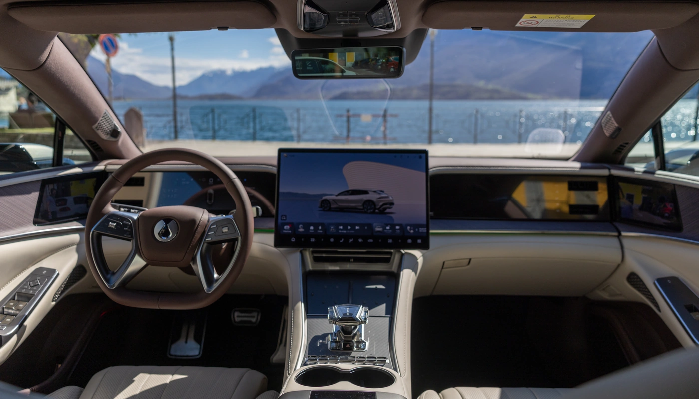 Denza Z9gt - Interior Salpicadero Interior Pantalla Central Interior Volante