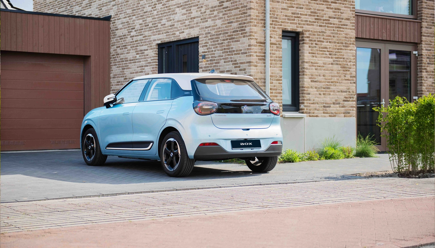 Dongfeng Box - Contexto Entorno Real Contexto Aparcado Exterior Trasera Derecha