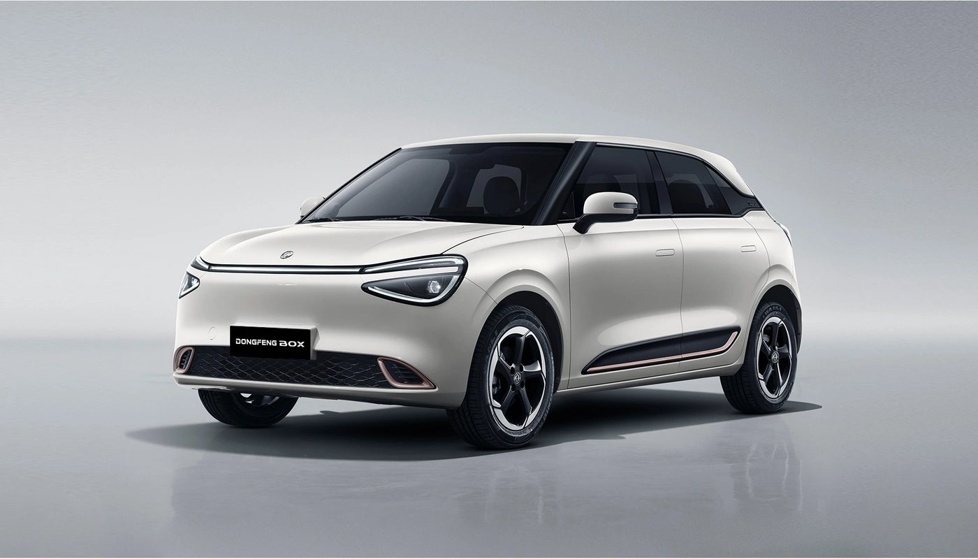 Dongfeng Box - Contexto Estudio Recortado Contexto Aparcado Exterior Frontal Izquierda